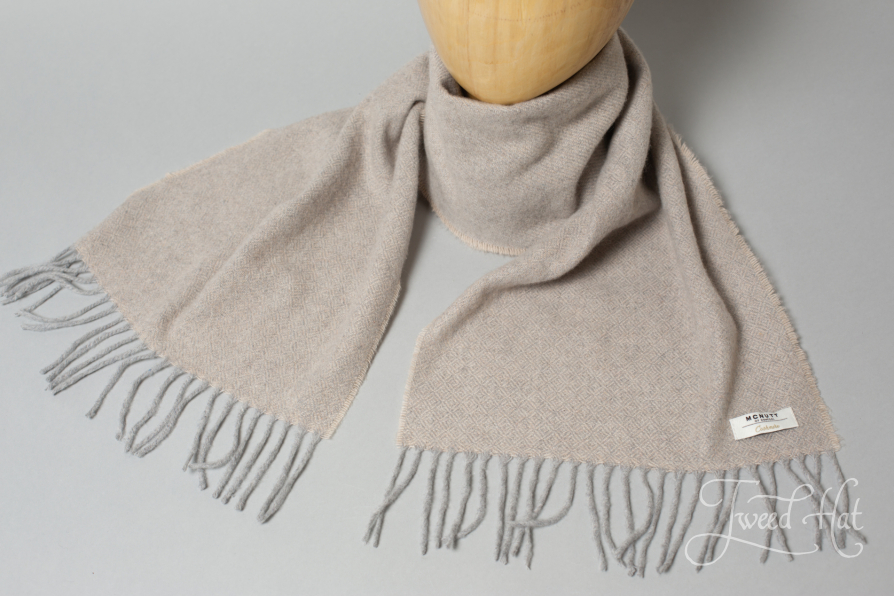 Small cashmere hot sale scarf