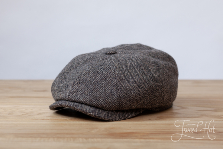 small newsboy cap